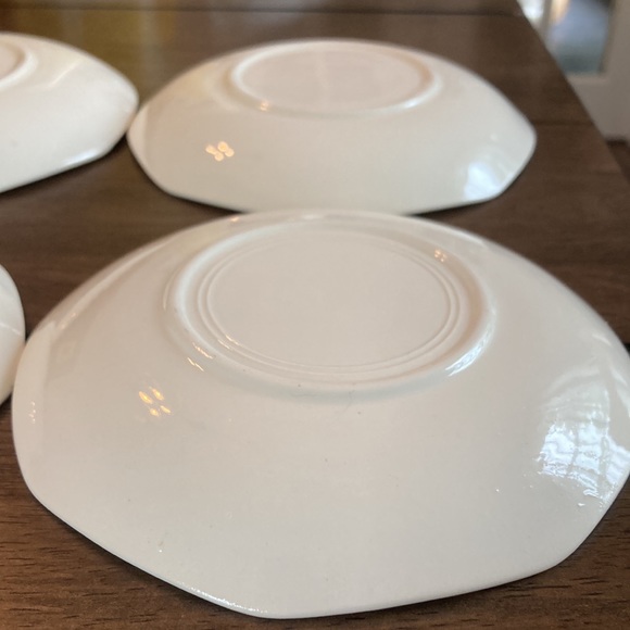 Gorgeous set of six octagonal vintage saucers from Homer Laughlin - Picture 12 of 17